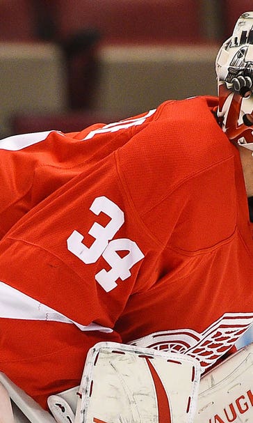 Red Wings going with young goalie over Howard in playoff opener